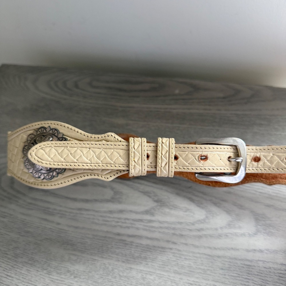 Vtg Silver Creek Western Concho Belt Cream Genuine Leather Boho Cowgirl USA - Picture 1 of 11